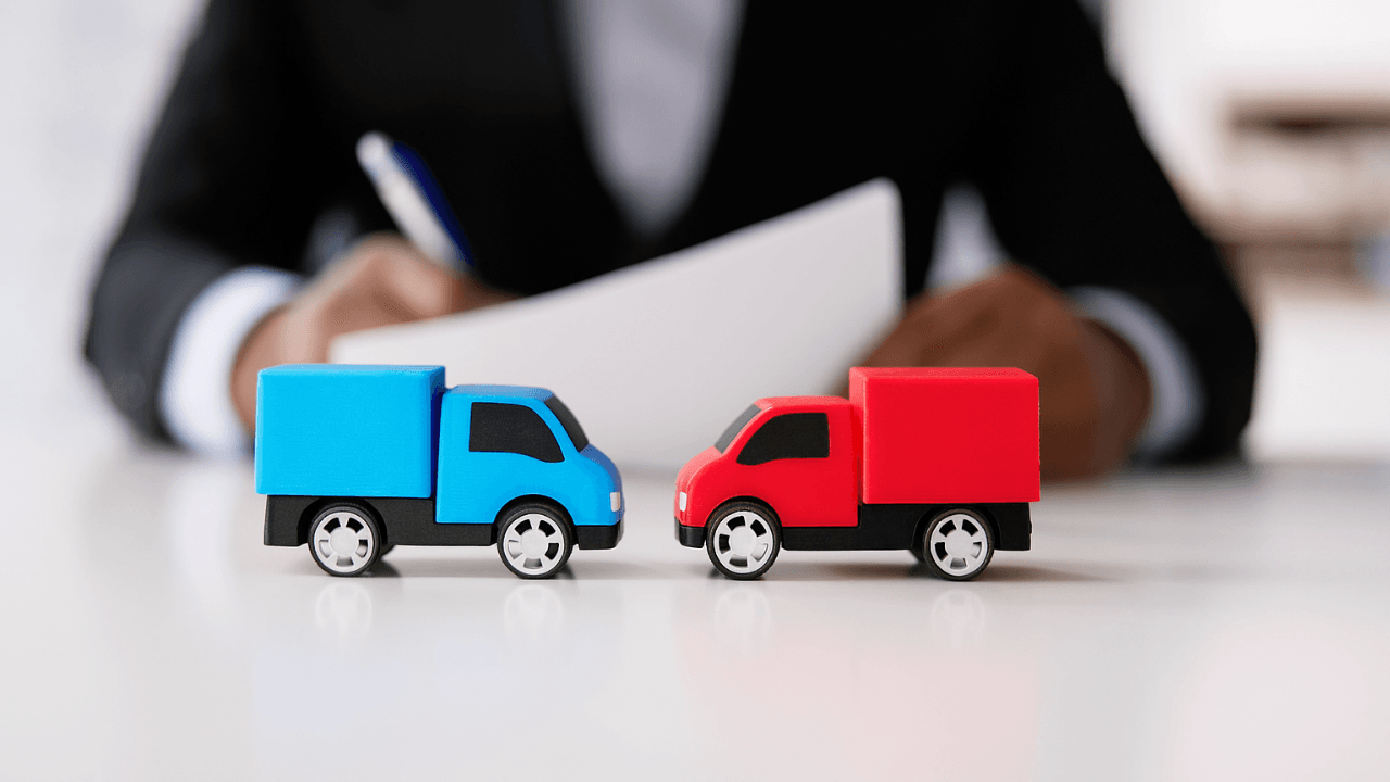 Wyzwania prawne w transporcie międzynarodowym 2025 – Pakiet Mobilności, tachografy, CMR